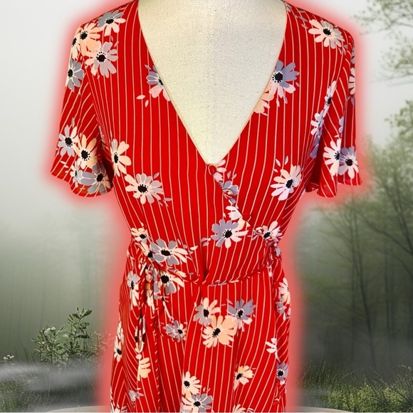 NWT Madewell ‘Button-Wrap Dress in Daisy Society’ in “Retro Stripe Lipstick Red” - Picture 5 of 16